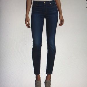 💕NWOT💕 7 FOR ALL MANKIND ‘THE SKINNY’